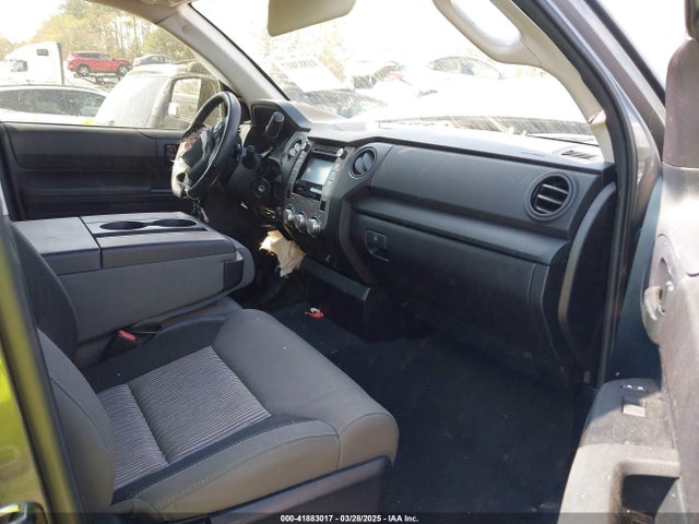 5TFUM5F11EX055025 Toyota Tundra Sr 4.6l V8