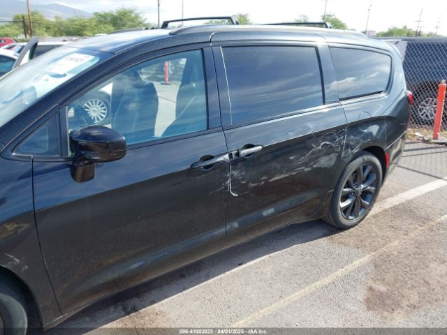 2C4RC1BG6JR322261 Chrysler Pacifica Touring L