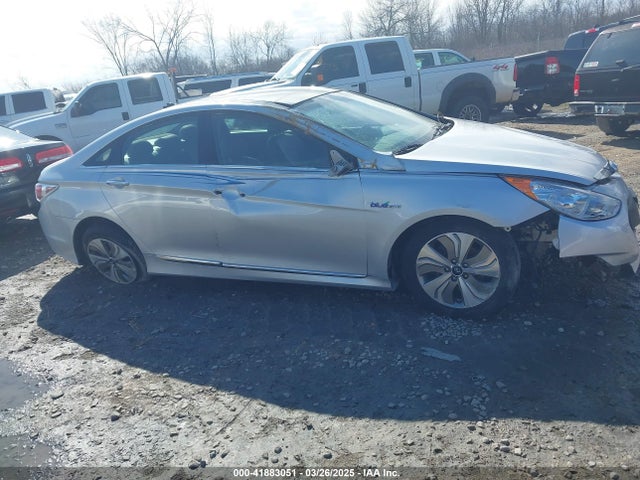 Hyundai Sonata 2014 KMHEC4A42EA107635 Image 13