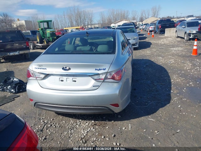 Hyundai Sonata 2014 KMHEC4A42EA107635 Image 16