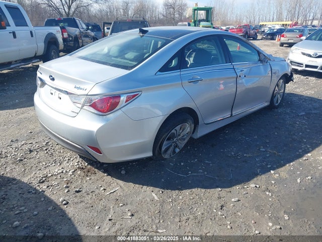 Hyundai Sonata 2014 KMHEC4A42EA107635 Image 4