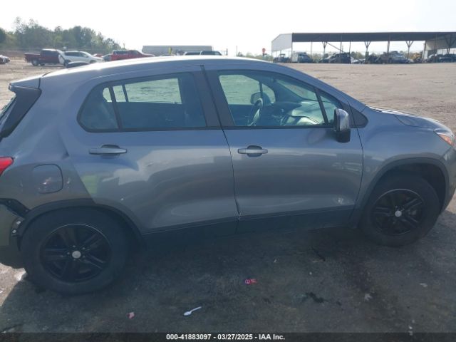 3GNCJKSBXLL330988 Chevrolet Trax Fwd Ls