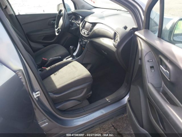 3GNCJKSBXLL330988 Chevrolet Trax Fwd Ls