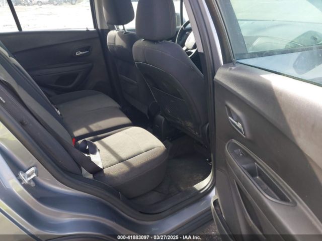 3GNCJKSBXLL330988 Chevrolet Trax Fwd Ls