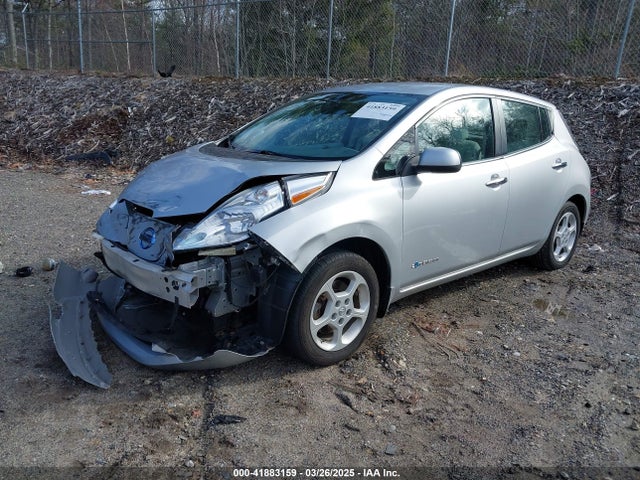 Nissan LEAF SV 2015 1N4AZ0CP8FC304760 Image 2