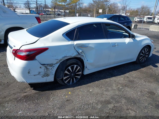 1N4AL3AP3JC199690 Nissan Altima 2.5 Sv