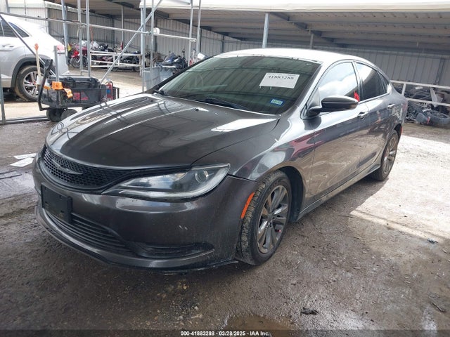 Chrysler 200 Limited 2016 1C3CCCAB0GN144400 Image 2