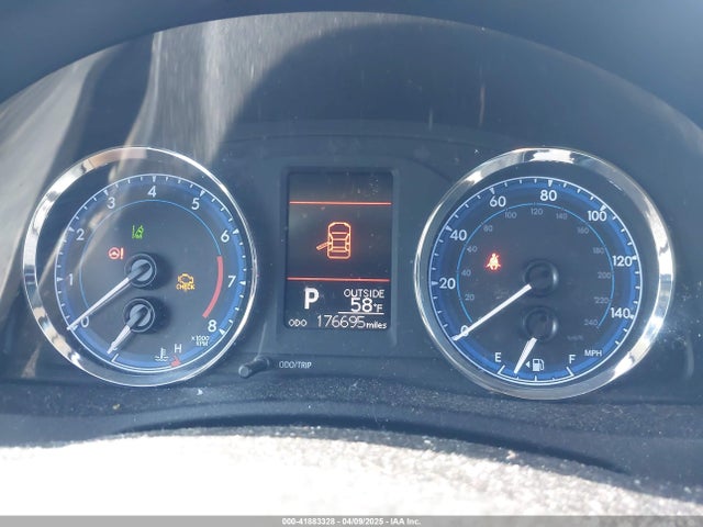 2T1BURHE6HC775163 Toyota COROLLA LE