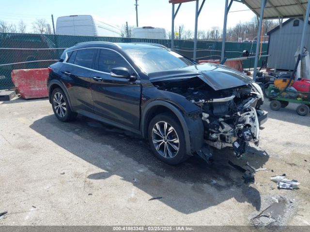 2017 INFINITI QX30 SJKCH5CR7HA022688