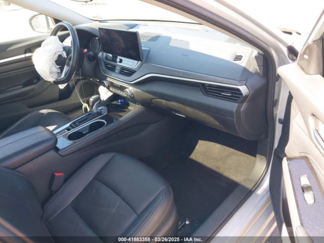 1N4BL4EV5PN359763 Nissan Altima Sl Fwd