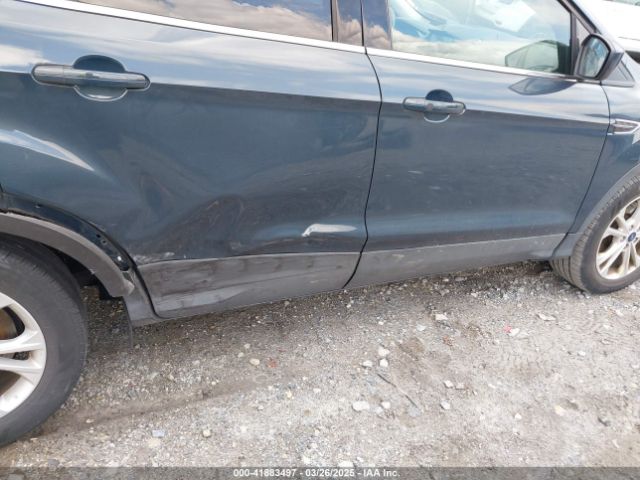 1FMCU9HD6KUC44479 Ford ESCAPE SEL