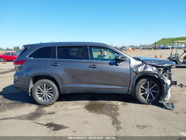 5TDJZRFH1KS576370 Toyota Highlander Xle