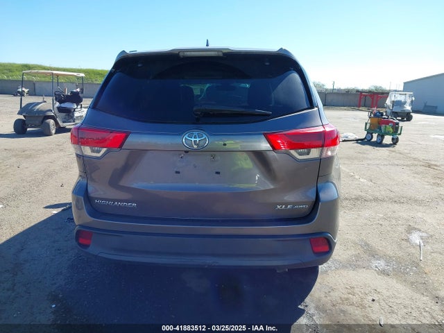 5TDJZRFH1KS576370 Toyota Highlander Xle