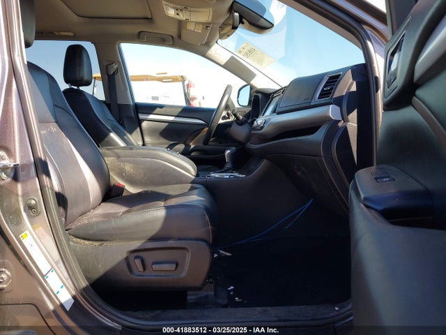 5TDJZRFH1KS576370 Toyota Highlander Xle
