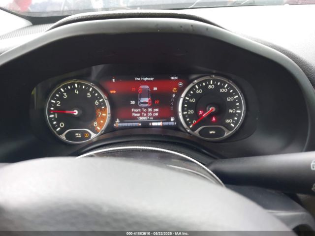 ZACCJBCB8HPE44526 Jeep Renegade Trailhawk 4x4