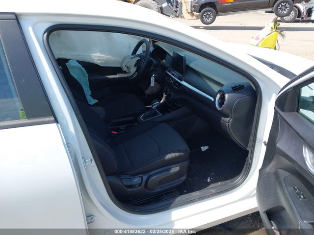3KPF24ADXPE616240 KIA Forte Lxs