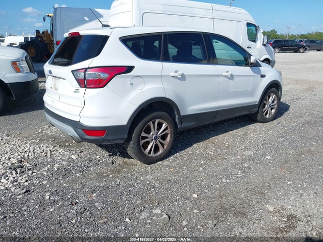 1FMCU0GDXHUD45191 Ford ESCAPE SE
