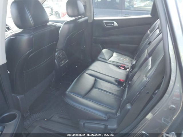 5N1DR2MM8HC651656 Nissan Pathfinder Sl
