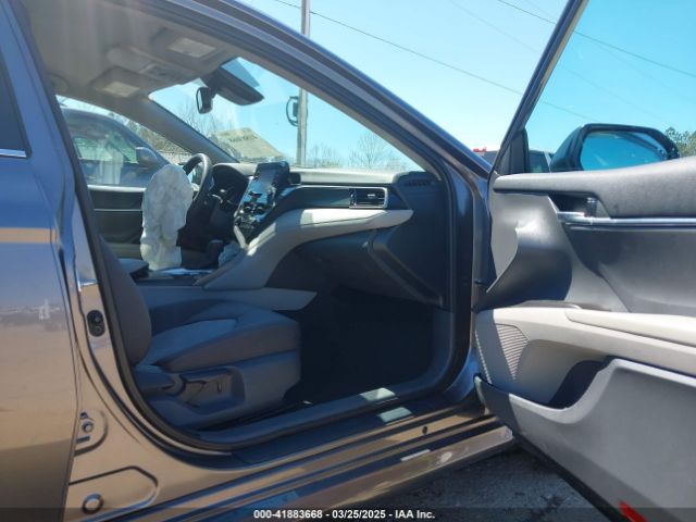4T1R11AK2MU566178 Toyota CAMRY LE