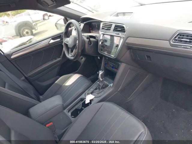 3VVCB7AX5RM053896 Volkswagen Tiguan 2.0t Se R-line Black
