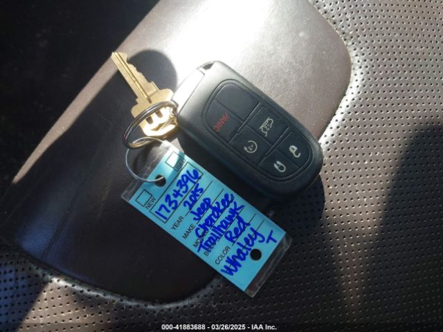 1C4PJMBS1FW640483 Jeep Cherokee Trailhawk