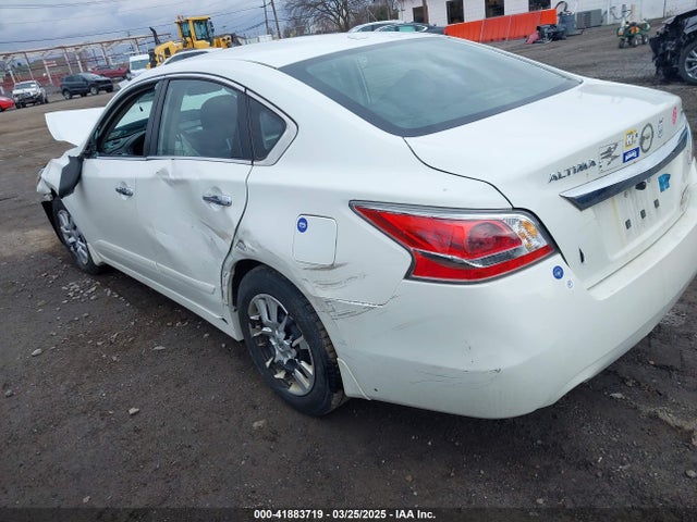 1N4AL3AP7FN380657 Nissan Altima 2.5 S