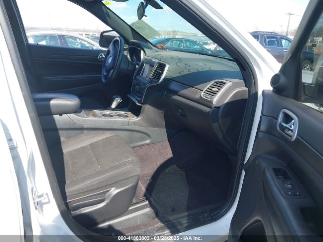 1C4RJFAG5JC285040 Jeep Grand Cherokee Laredo E 4x4
