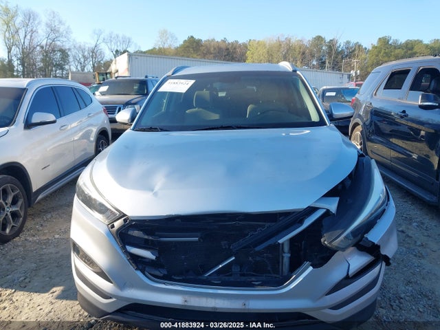 KM8J3CA46JU745064 Hyundai TUCSON SEL