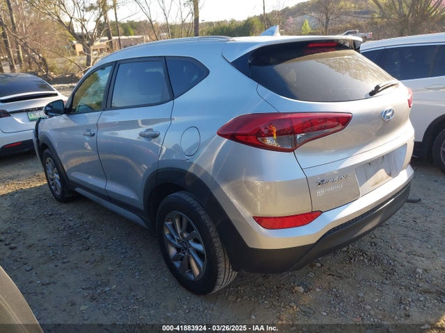 KM8J3CA46JU745064 Hyundai TUCSON SEL