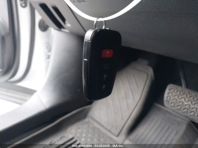 5TDZZRAHXNS142690 Toyota Highlander Le