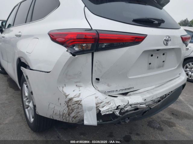 5TDZZRAHXNS142690 Toyota Highlander Le