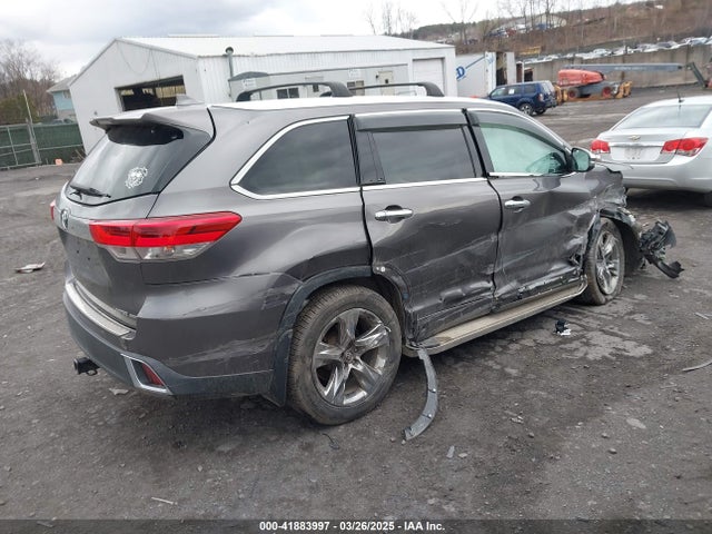 Toyota Highlander Limited Platinum 2019 5TDDZRFH2KS992036 Image 4