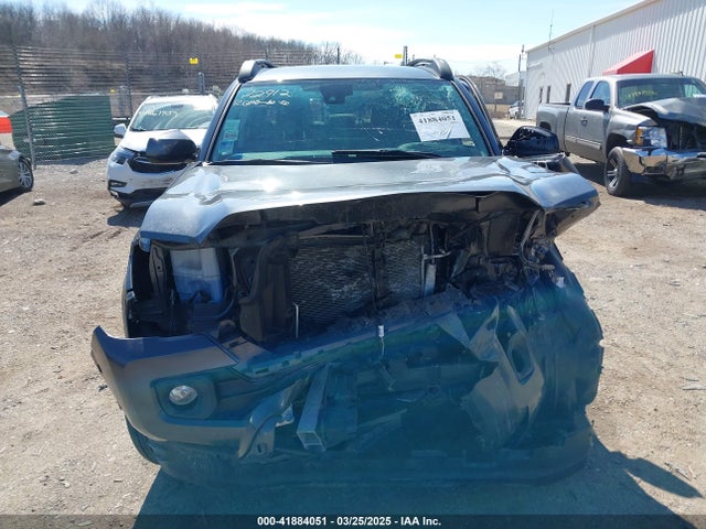 3TMCZ5AN9NM468033 Toyota Tacoma Sr5 V6