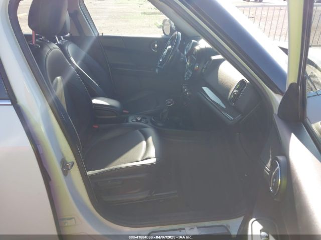 2019 MINI COUNTRYMAN WMZYS7C53K3F45854 Photo 4