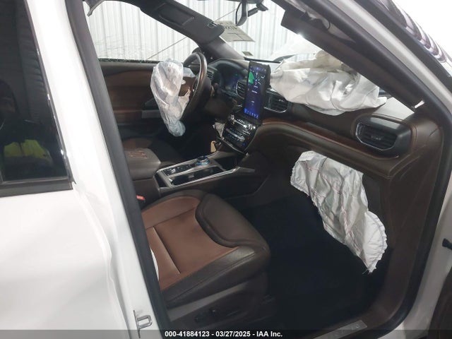 1FM5K8LCXNGB09774 Ford Explorer King Ranch