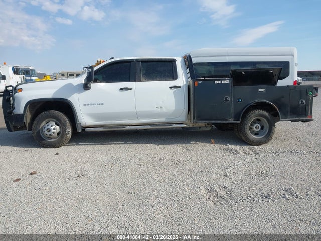 41884142 :رقم المزاد ، 1GB4WREY3NF344952 vin ، 2022 Chevrolet Silverado 3500hd Chassis Work Truck مزاد بيع