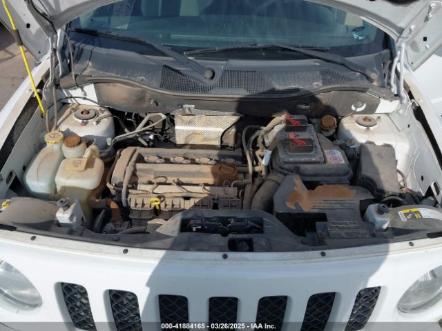 1C4NJPFA8GD582427 Jeep 2016