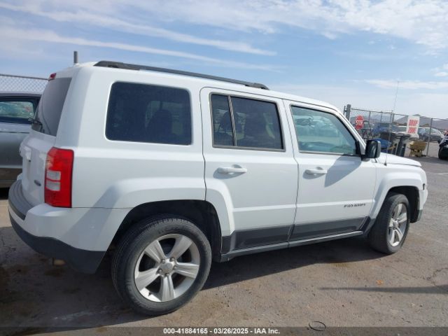 1C4NJPFA8GD582427 Jeep 2016