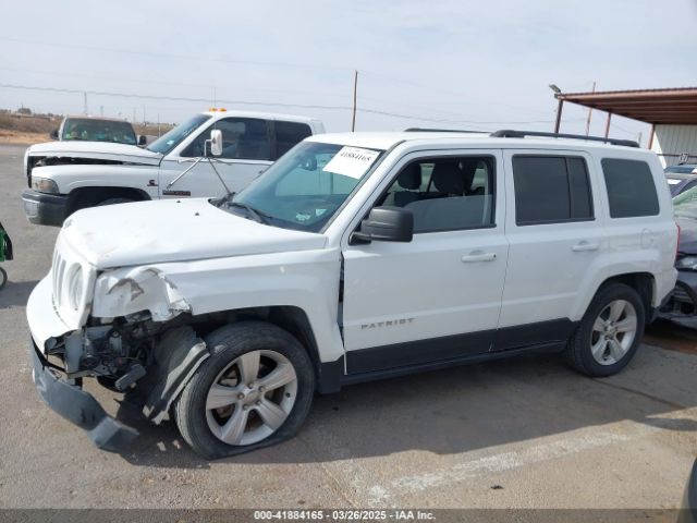 1C4NJPFA8GD582427 Jeep 2016