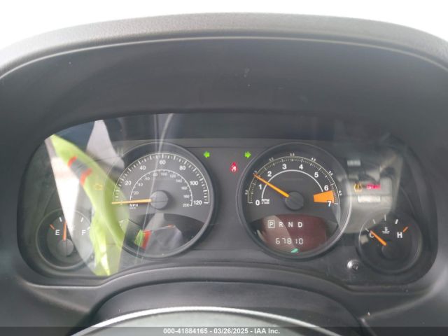 1C4NJPFA8GD582427 Jeep 2016