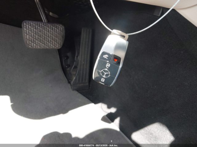 WDDZF4JB3HA272602 Mercedes-Benz E 300