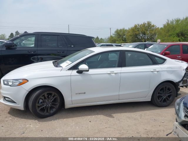 3FA6P0LU1JR138920 Ford Fusion Hybrid Se