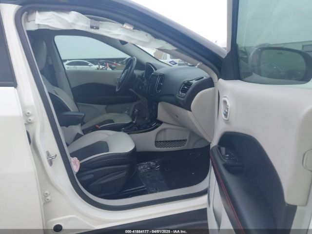 3C4NJDCB0HT664529 Jeep New Compass Limited 4x4