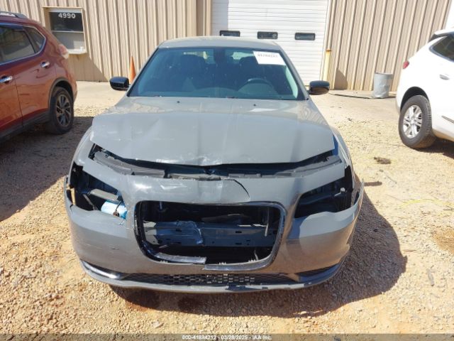 2C3CCAAG5JH293353 Chrysler 300 Touring