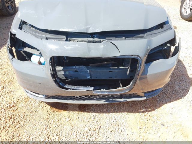 2C3CCAAG5JH293353 Chrysler 300 Touring