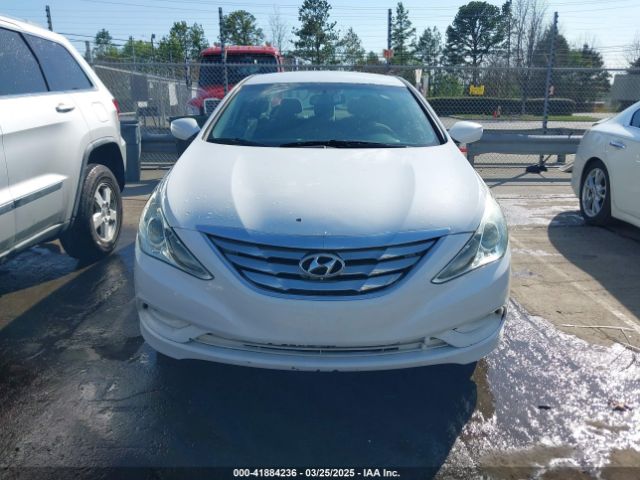 5NPEB4AC4EH888830 Hyundai SONATA GLS