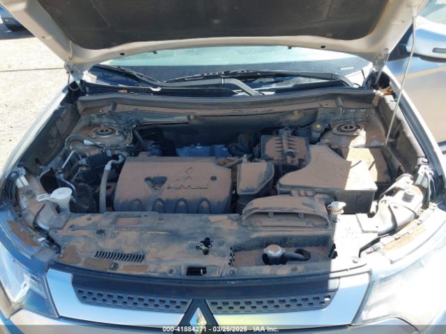 JA4AD3A35KZ046855 Mitsubishi Outlander Se
