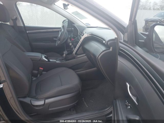 5NMJA3AE7NH060409 Hyundai TUCSON SE