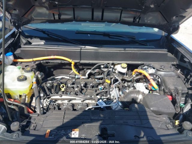 3FTTW8M37RRB02519 Ford Maverick Lariat