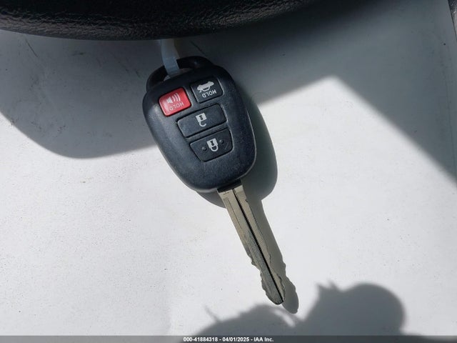 2T1BURHE8GC499891 Toyota COROLLA LE